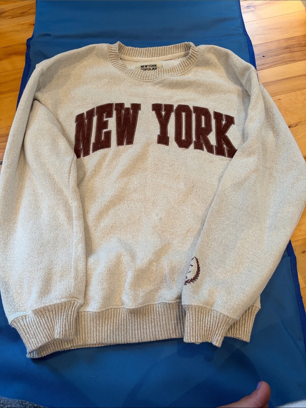 New York Popular Crewneck Sweatshirt in Cream with Brown Lettering